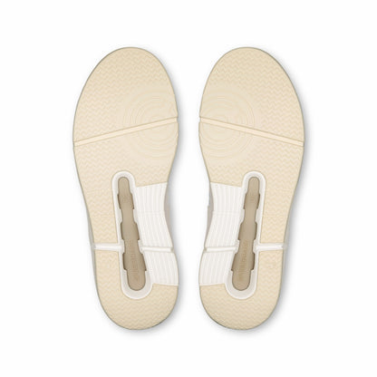 Women's THE ROGER Clubhouse - White/Dew | On United States