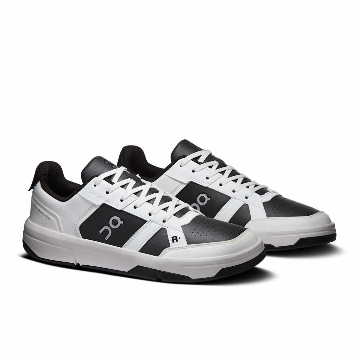 Women's THE ROGER Clubhouse - White/Onyx | On United States