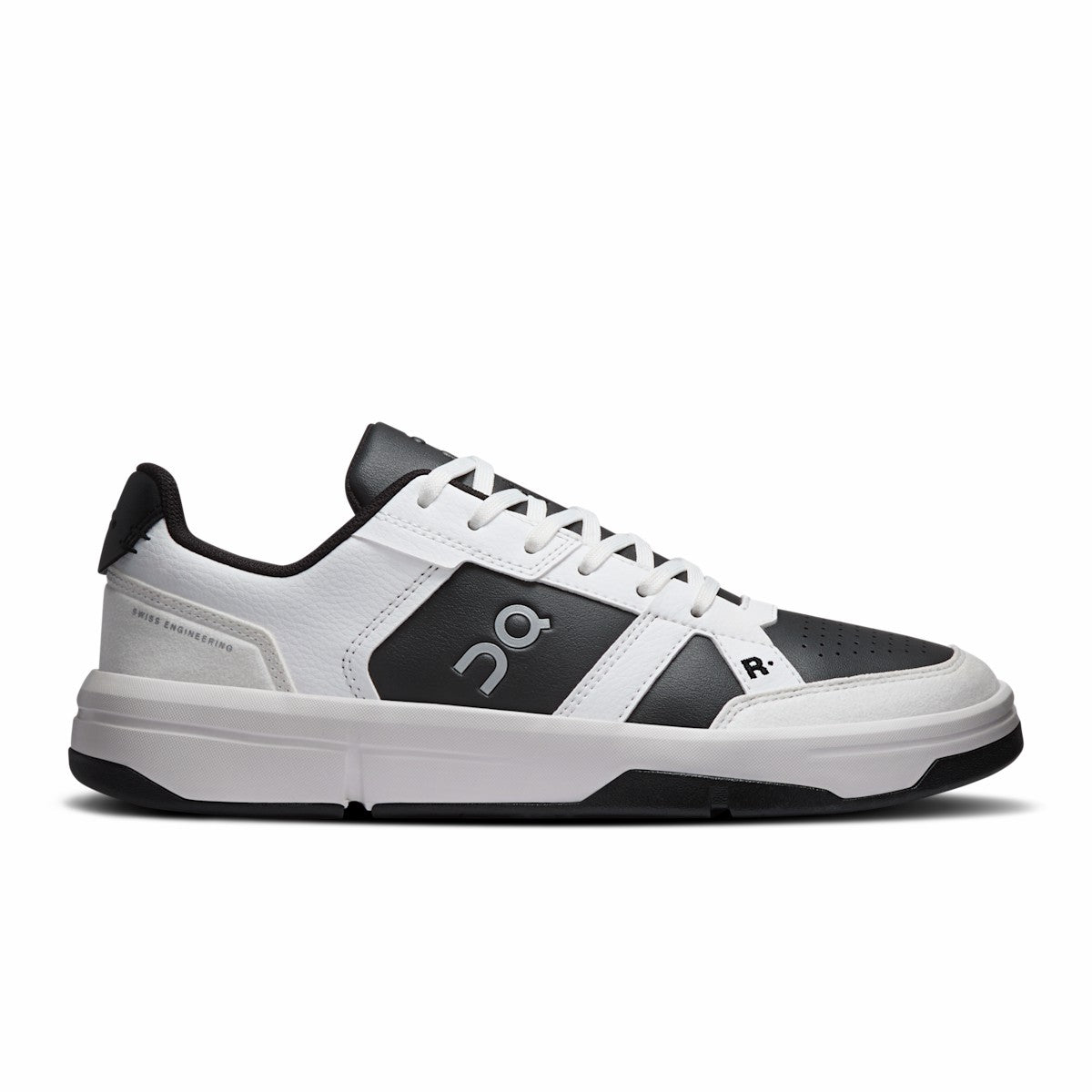 Women's THE ROGER Clubhouse - Black/White | On United States