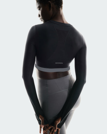 Women's Train Long Sleeve Crop - Black | On United States
