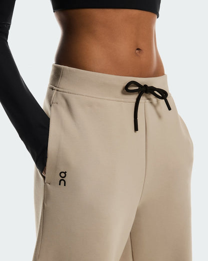Women's Focus Tech Sweatpants - Desert | On United States