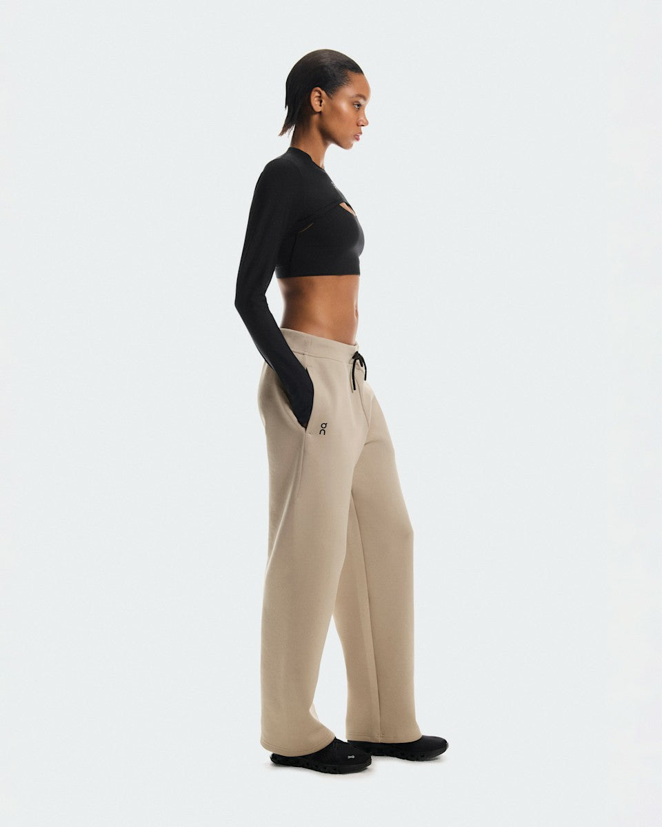 Women's Focus Tech Sweatpants - Desert | On United States