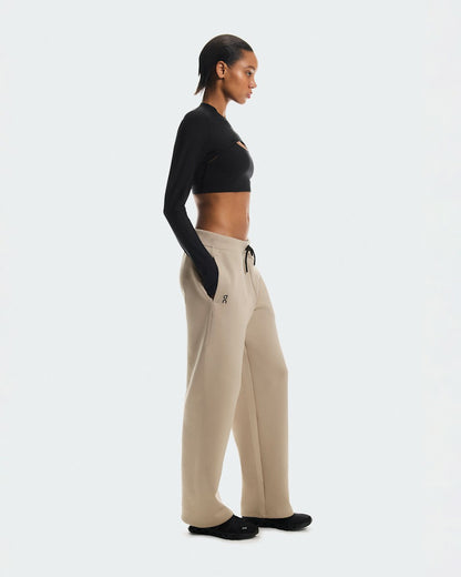 Women's Focus Tech Sweatpants - Desert | On United States