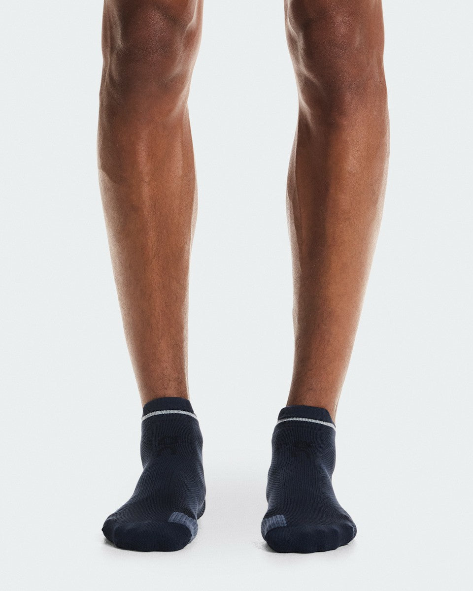 Performance Run Sock Low - Navy/Navy | On United States