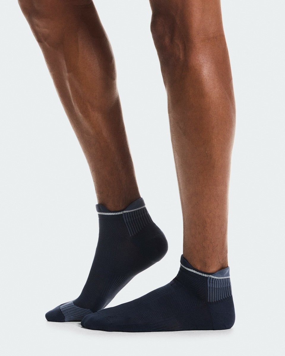 Performance Run Sock Low - Navy/Navy | On United States