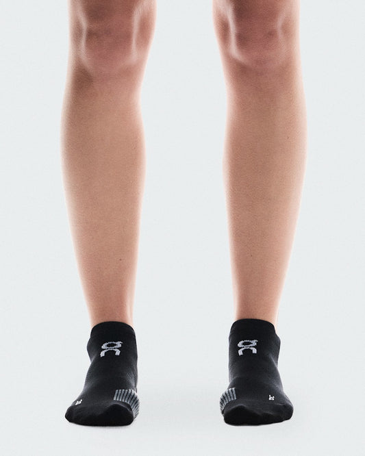 Performance Run Sock Low - Black/Eclipse | On United States