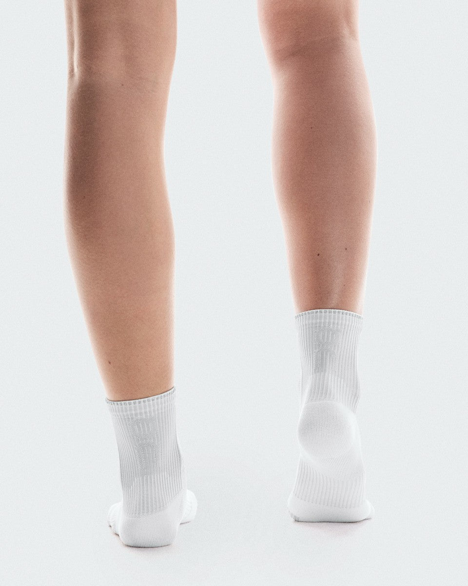 Performance Run Sock Mid - White/Glacier | On United States