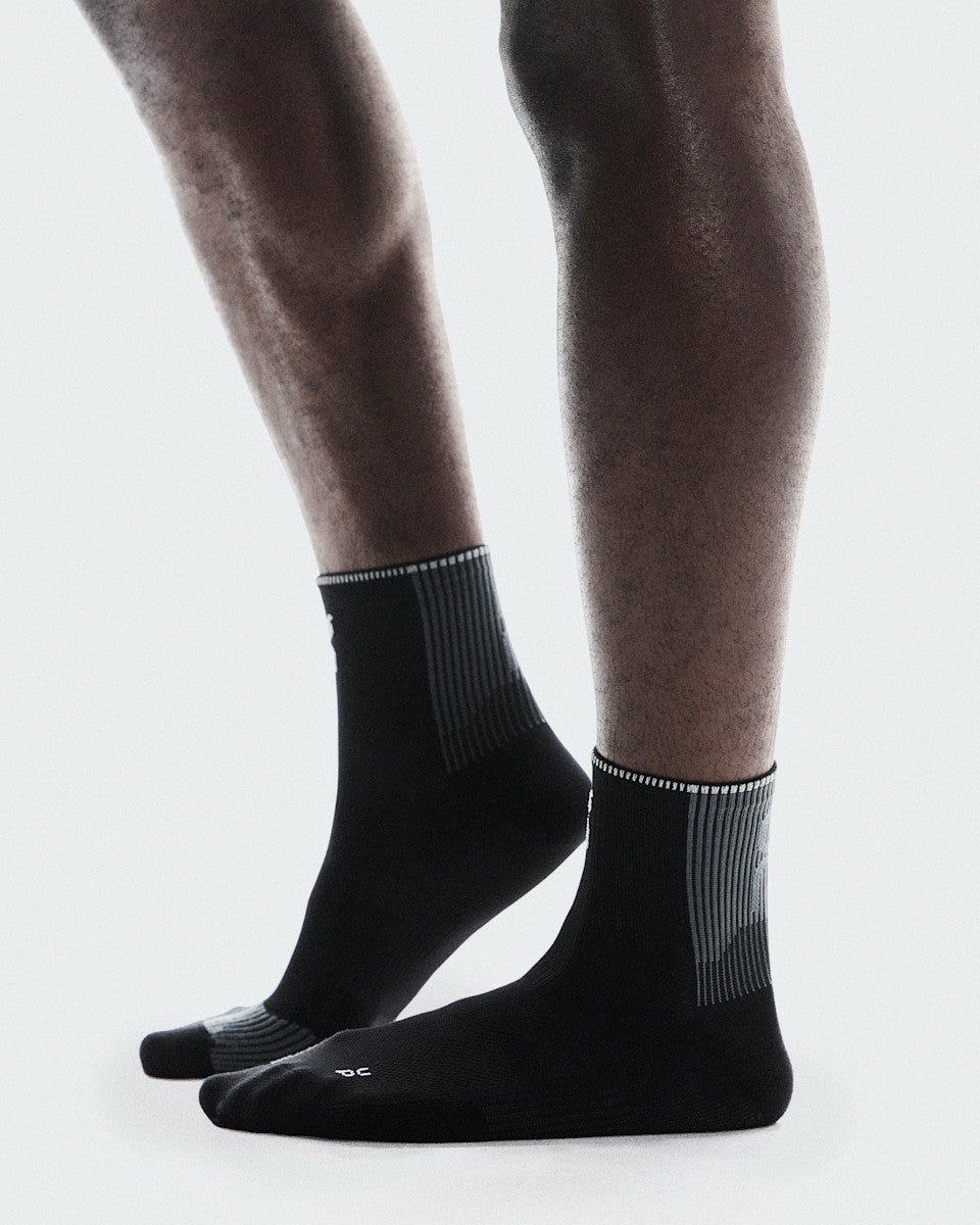 Performance Run Sock Mid - Black/Eclipse | On United States