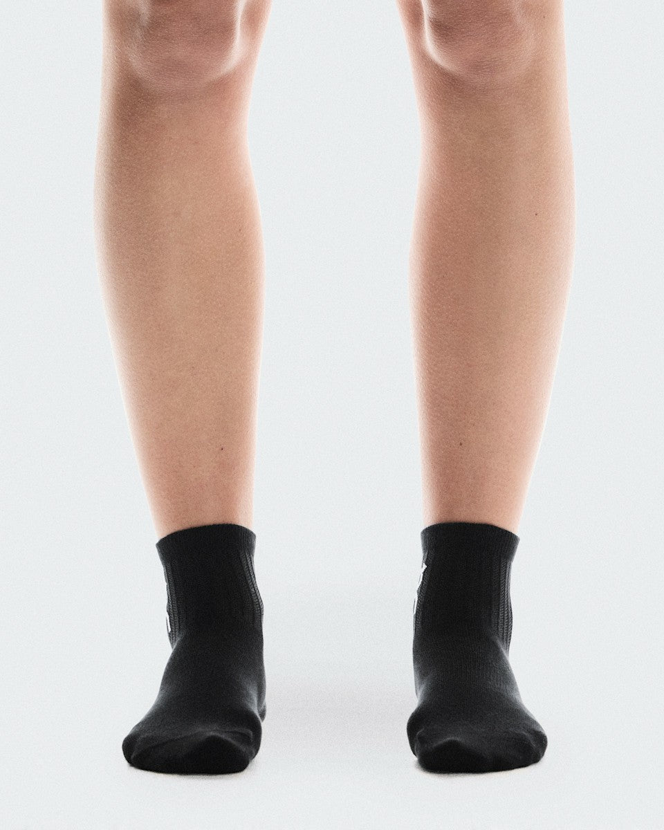 Logo Sock Mid 3P - Black | On United States