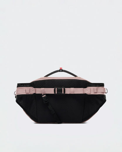 Sling Pack 9L - Biscuit/Black | On United States