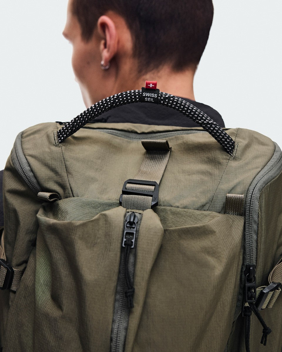 Speed Pack 30L - Olive/Black | On United States
