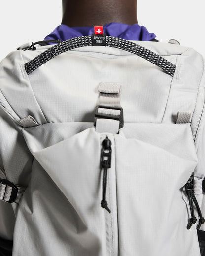 Speed Pack 30L - Glacier/Black | On United States