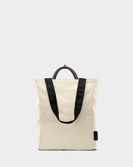 Tote Pack 25L - Cream/Black | On United States