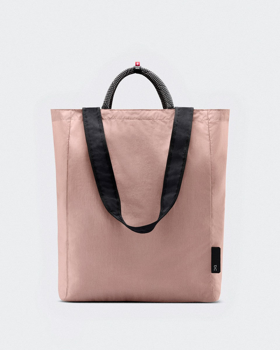 Tote Pack 25L - Biscuit/Black | On United States