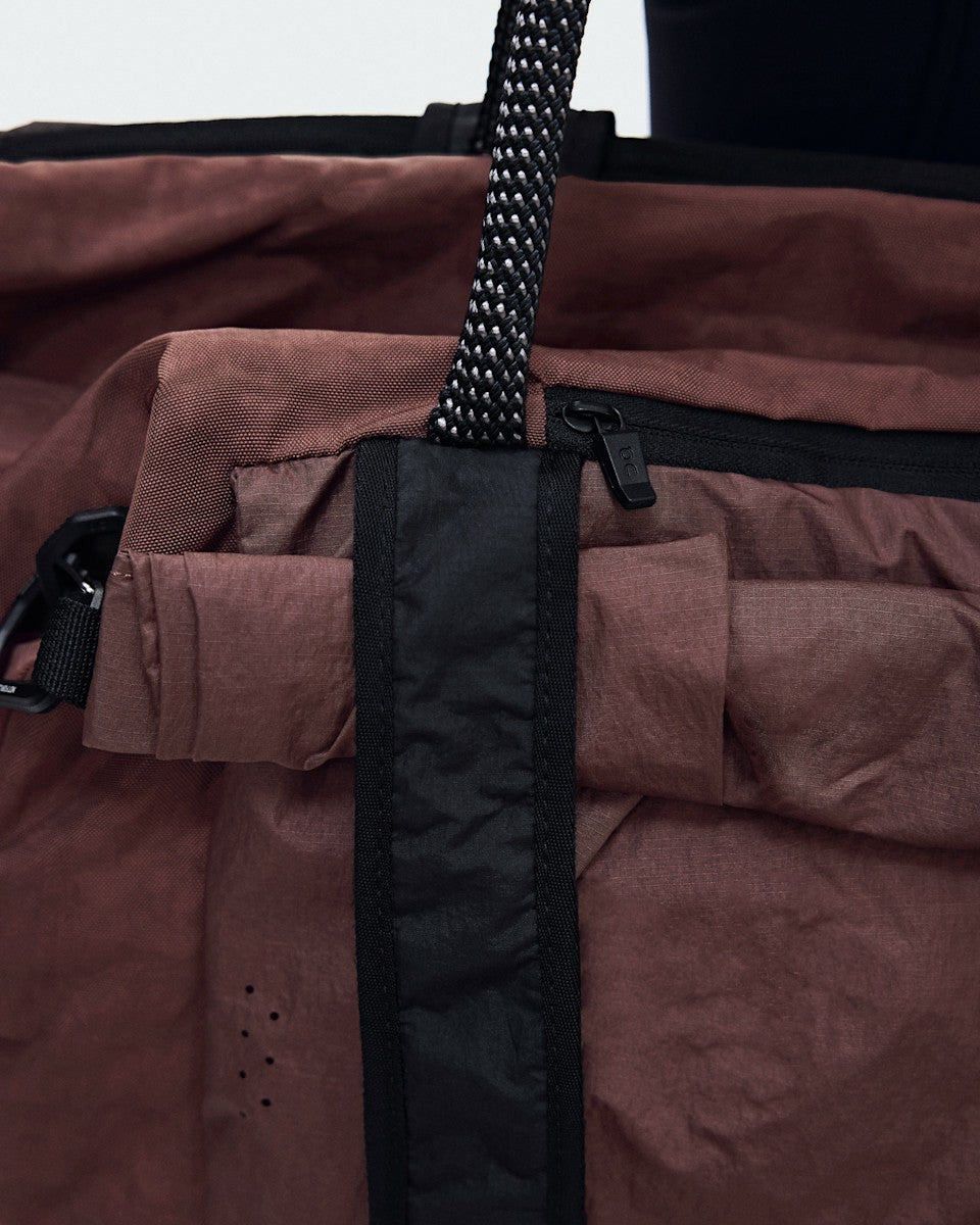 Track Pack 40L Elite - Cacao/Black | On United States