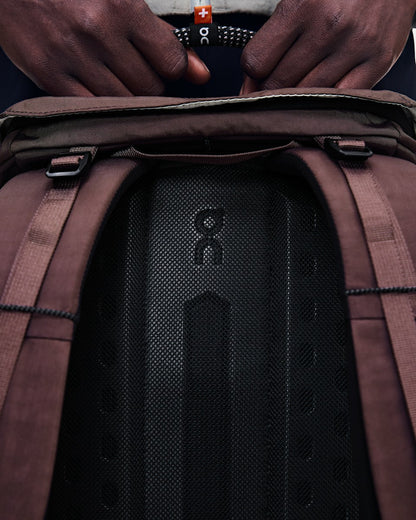 Speed Pack 24L Elite - Cacao/Black | On United States