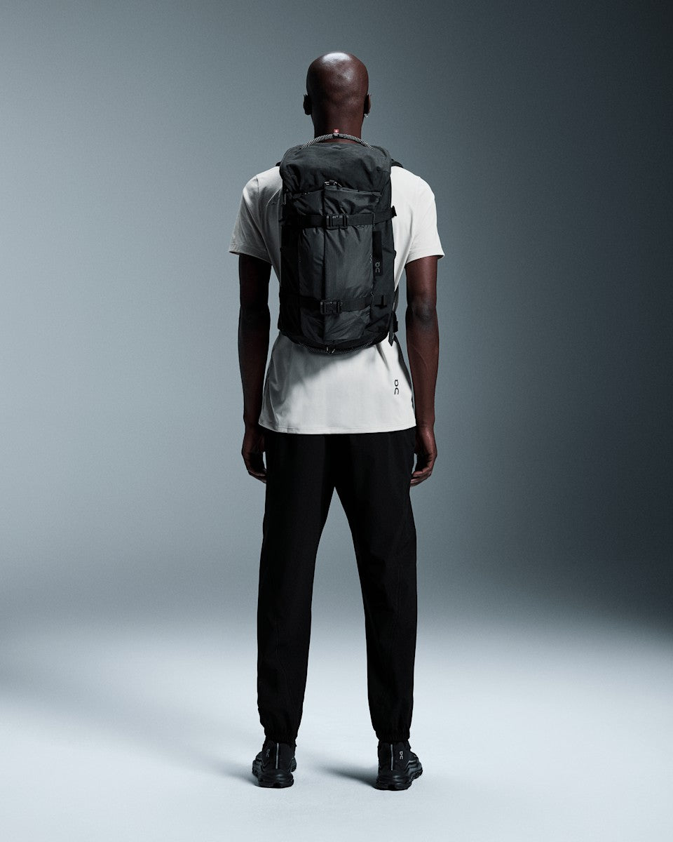 Speed Pack 24L Elite - Black/Magnet | On United States
