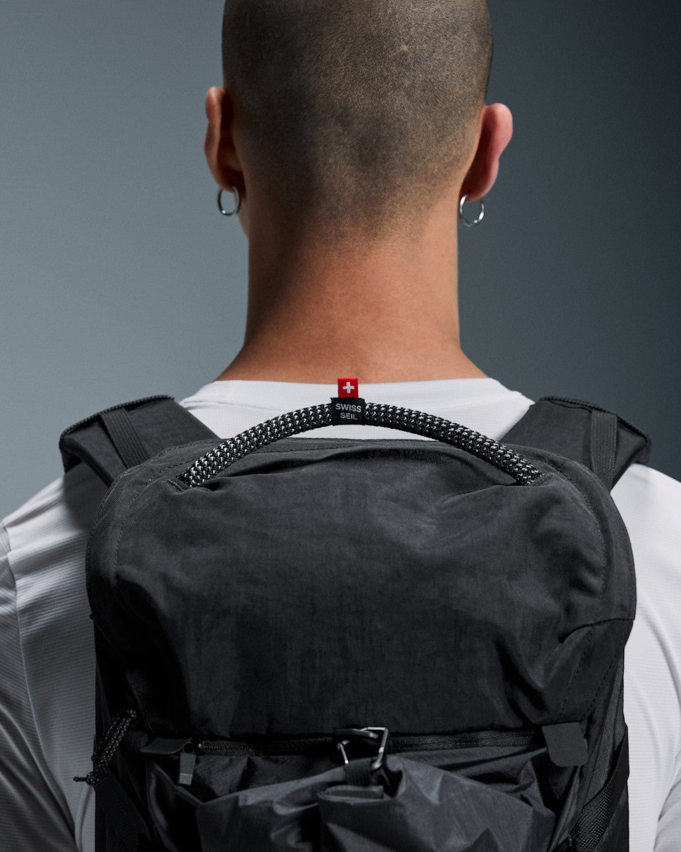 Speed Pack 24L Elite - Black/Magnet | On United States