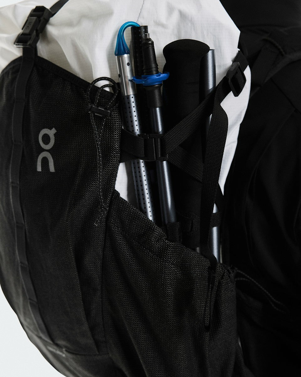 Trail Pack 20L - White/Black | On United States