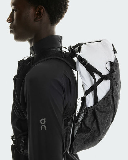 Trail Pack 20L - White/Black | On United States