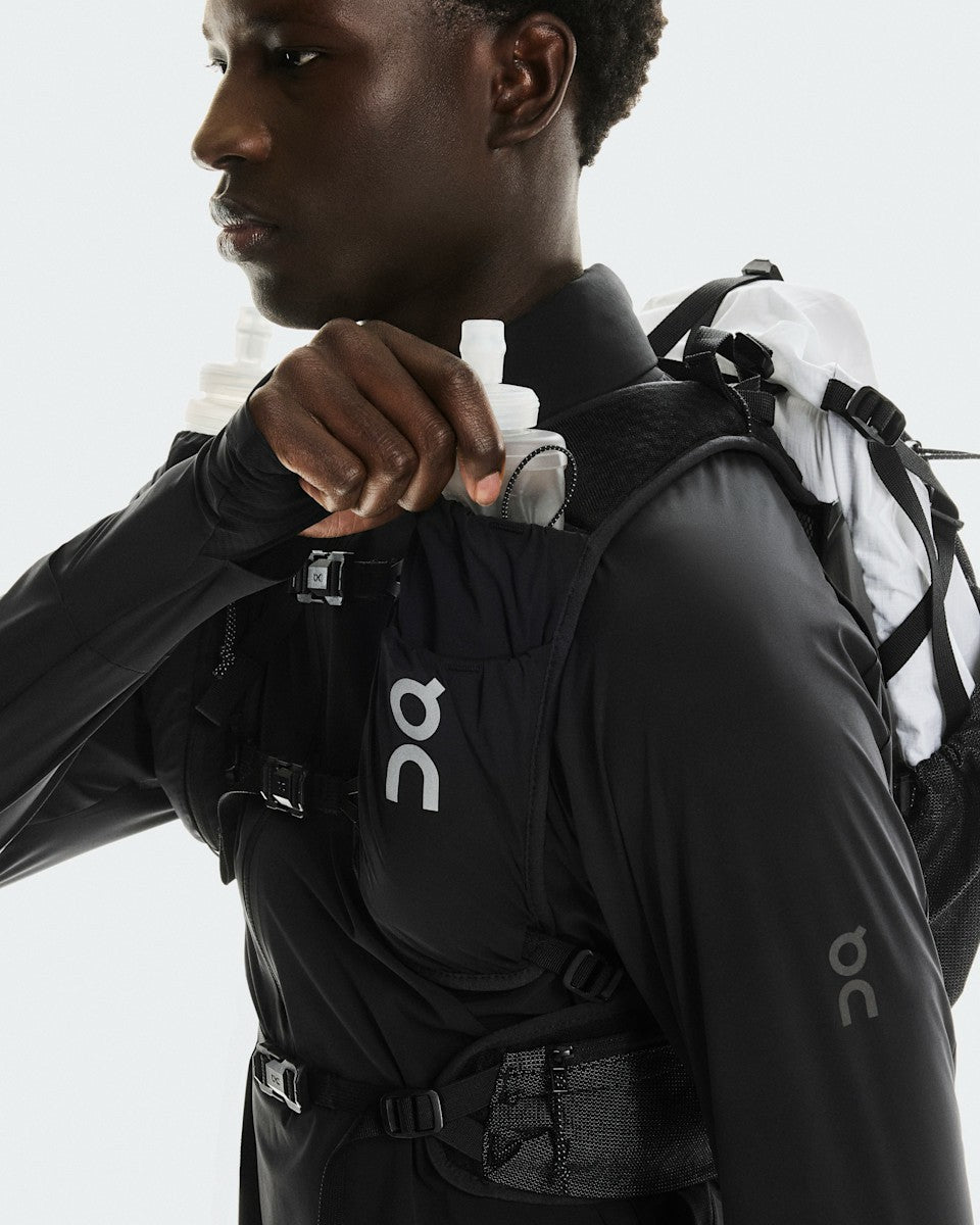 Trail Pack 20L - White/Black | On United States