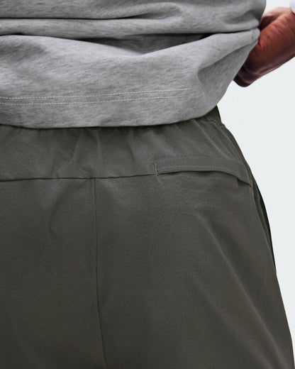 Men's Focus Shorts - Shadow | On United States