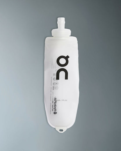 Soft Flask 500ml - Translucent/Black | On United States